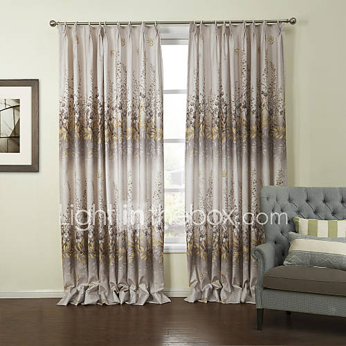 (Two Panels) Graceful Country Flower Clusters Energy Saving Curtain