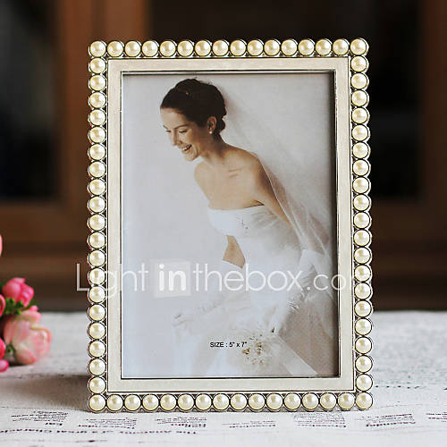 Modern Style Pearls Picture Frame