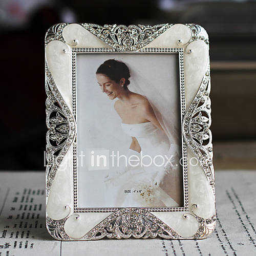 Modern Style Floral Polyresin Picture Frame