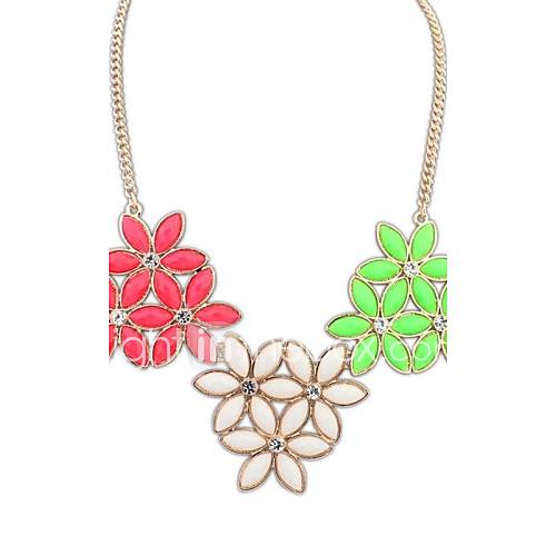 European Cute Style Resin Flowers Fashion Statement Necklace (More Color) (1 pc)
