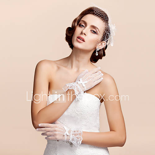 Tulle And Lace Fingertips Wrist Length Wedding/Party Glove With Bow(More Colors)