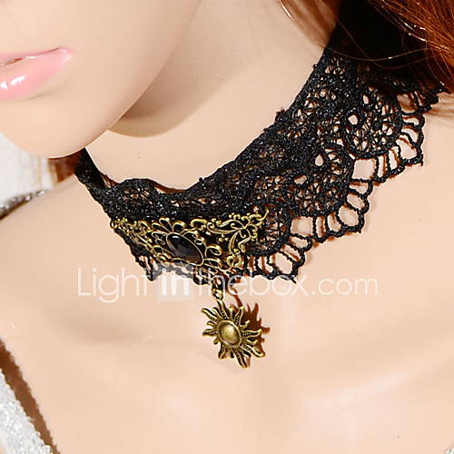 OMUTO Korea Gothic Lace Sun Gem Necklace (Black)