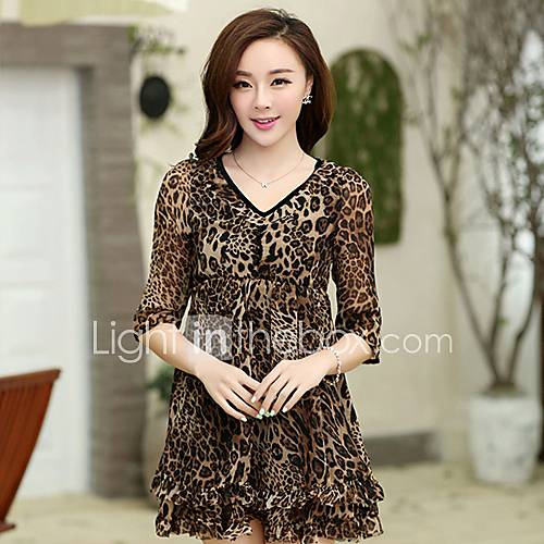 Jingpin Seven Sleeve V Neck Chiffon Dress