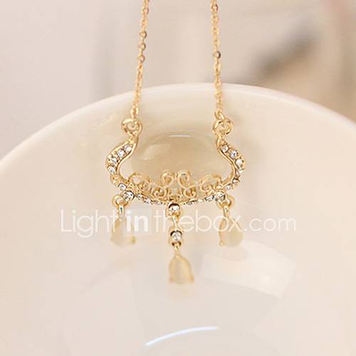 Shining Fashion Elegant Alloy Longevity Lock Pendant Necklace (Silver)